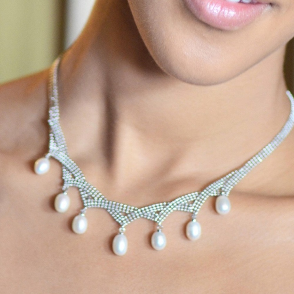 Pearl and Silver Mesh Princess Necklace - Picture 1 of 2
